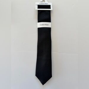 Calvin Klein Dark Patterned Tie